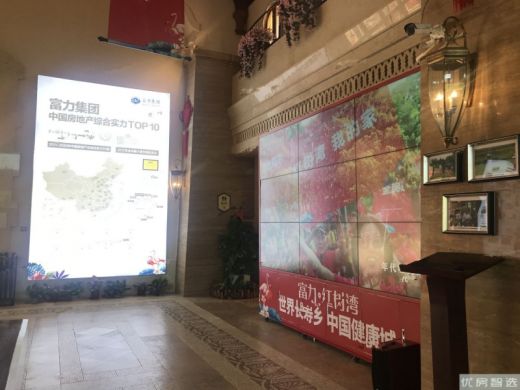龙华园均价为：15000元/平方米