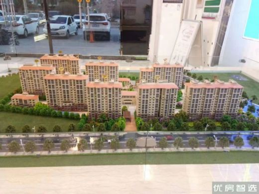 恒大山水城水资源和地热资源丰富万亩森林公园，自带一些商业配套