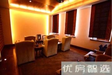 万城聚豪40-80㎡纯一层临街现铺，4-6米大开间短进深