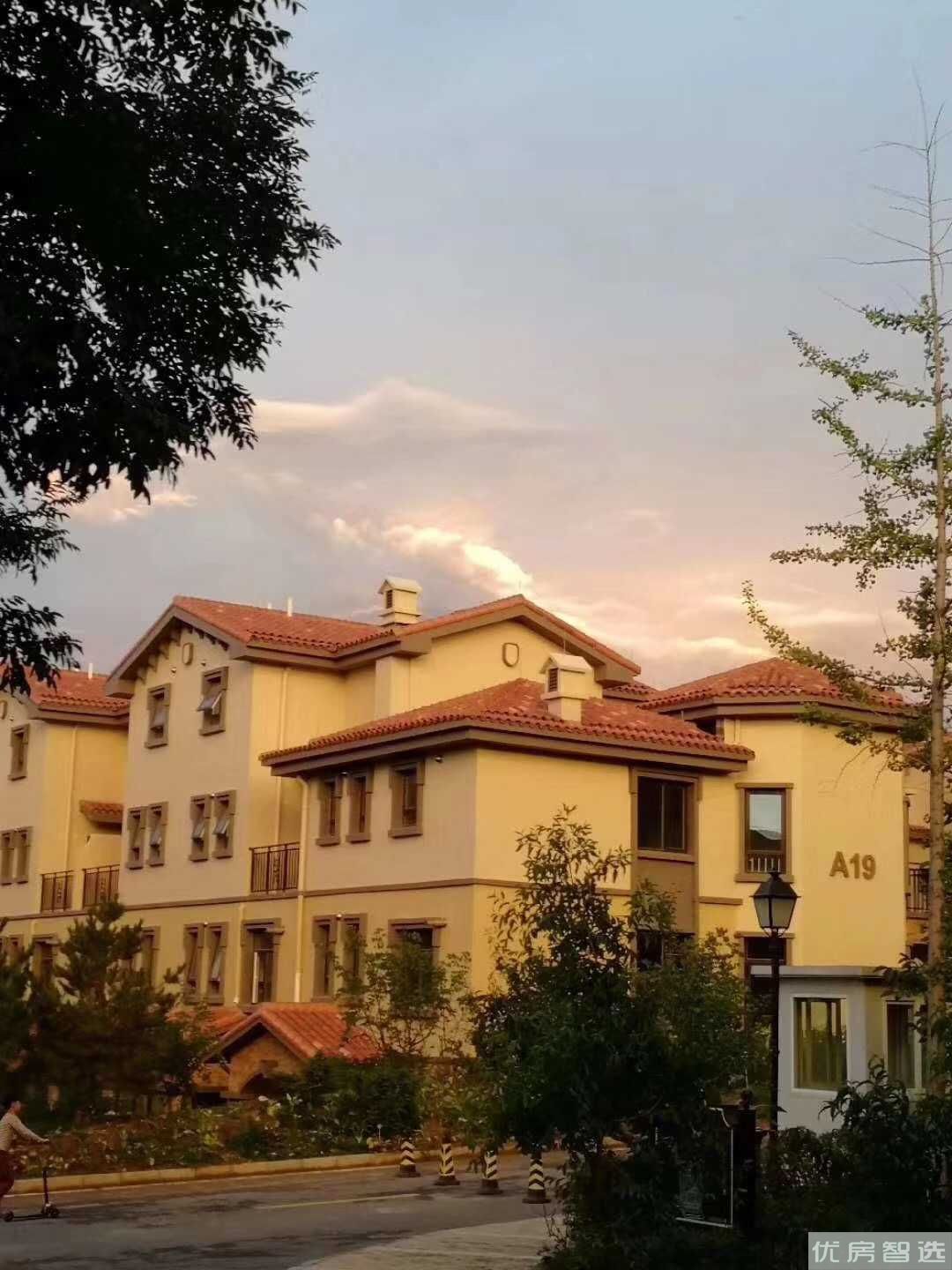 鸿威翡翠城97