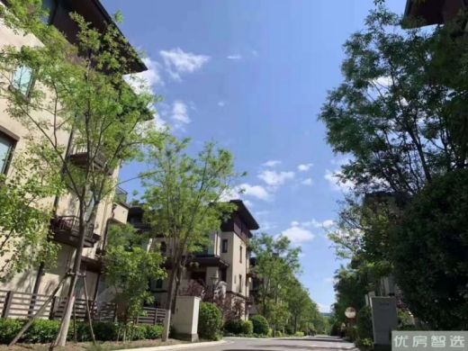 瑞通大厦是为数不多的精装准现房公寓，50平米精装公寓。