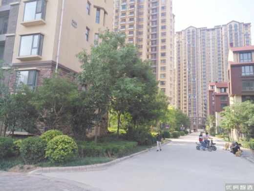 颐景雅苑均价为：8500元/平方米