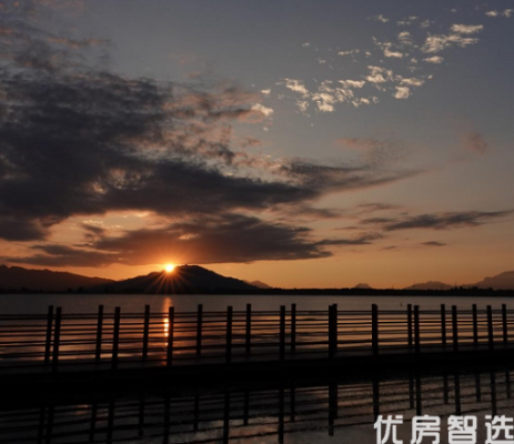 鸿坤悦山湖特价洋房6300元起，总价56万起,