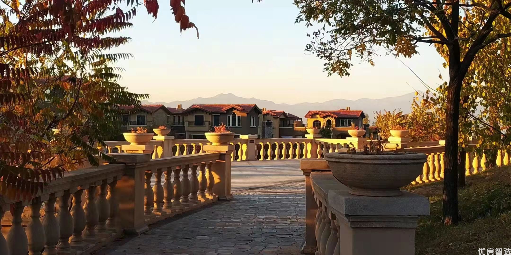鸿威翡翠城96