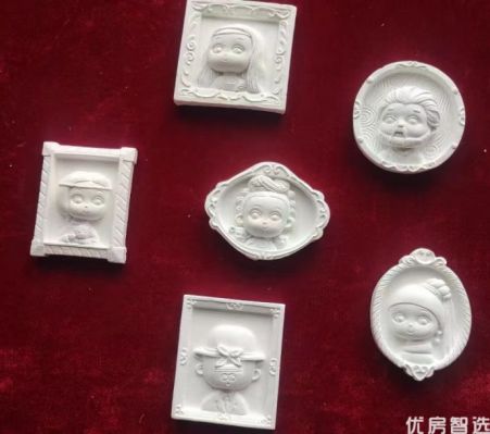 上谷水郡今日活动 上午 世界名画涂鸦，下午拼豆豆钥匙扣
