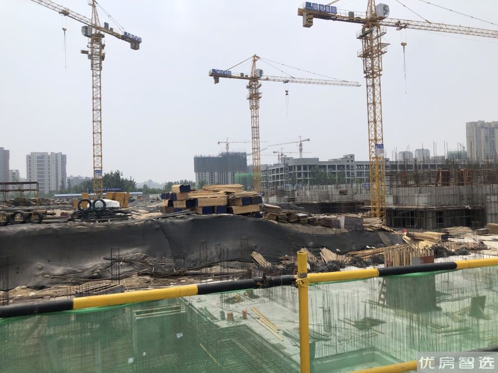 绿地空港西斯莱公馆97