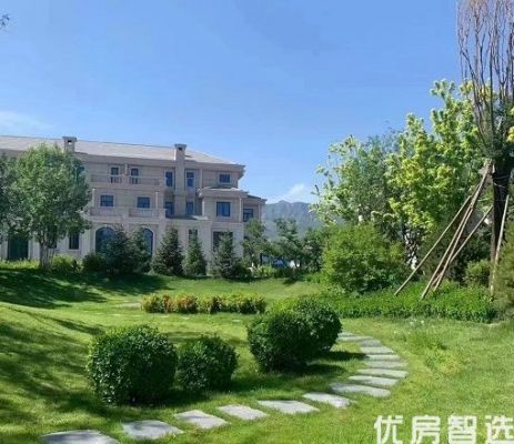 瑞园蓝岸当前在售联排产品，建面约173-231㎡，单价13000元起/平方米