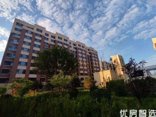 京北高铁旁经典大三居，23分钟直达清河，通勤特别便利，配套设施一应俱全！房源不多啦，想要的抓紧联系!!