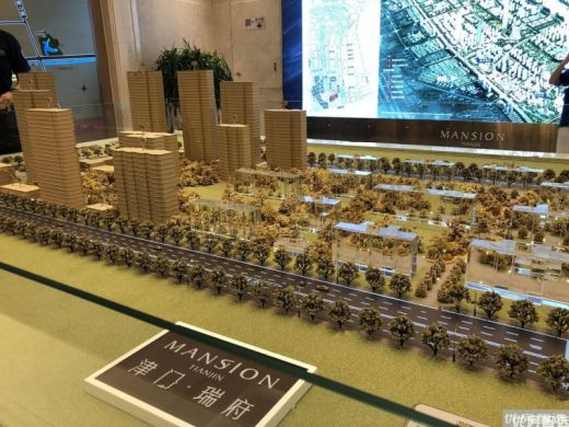 天津瑞府当前在售104-169平方米3-4居室，参考均价36000元/平方米！